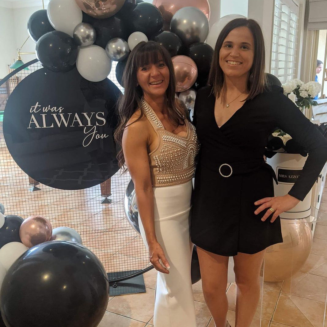 Black or White Halo Mesh Hire Package-Including Balloon Garland